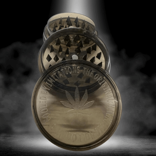 Shark  N0.1 Magnetic 55mm 3 Part Plastic Grinder